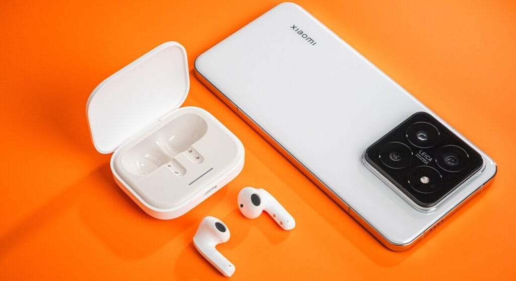 Xiaomi 15: Compact Yet Powerful Snapdragon 8 Elite Smartphone Coming in 2025