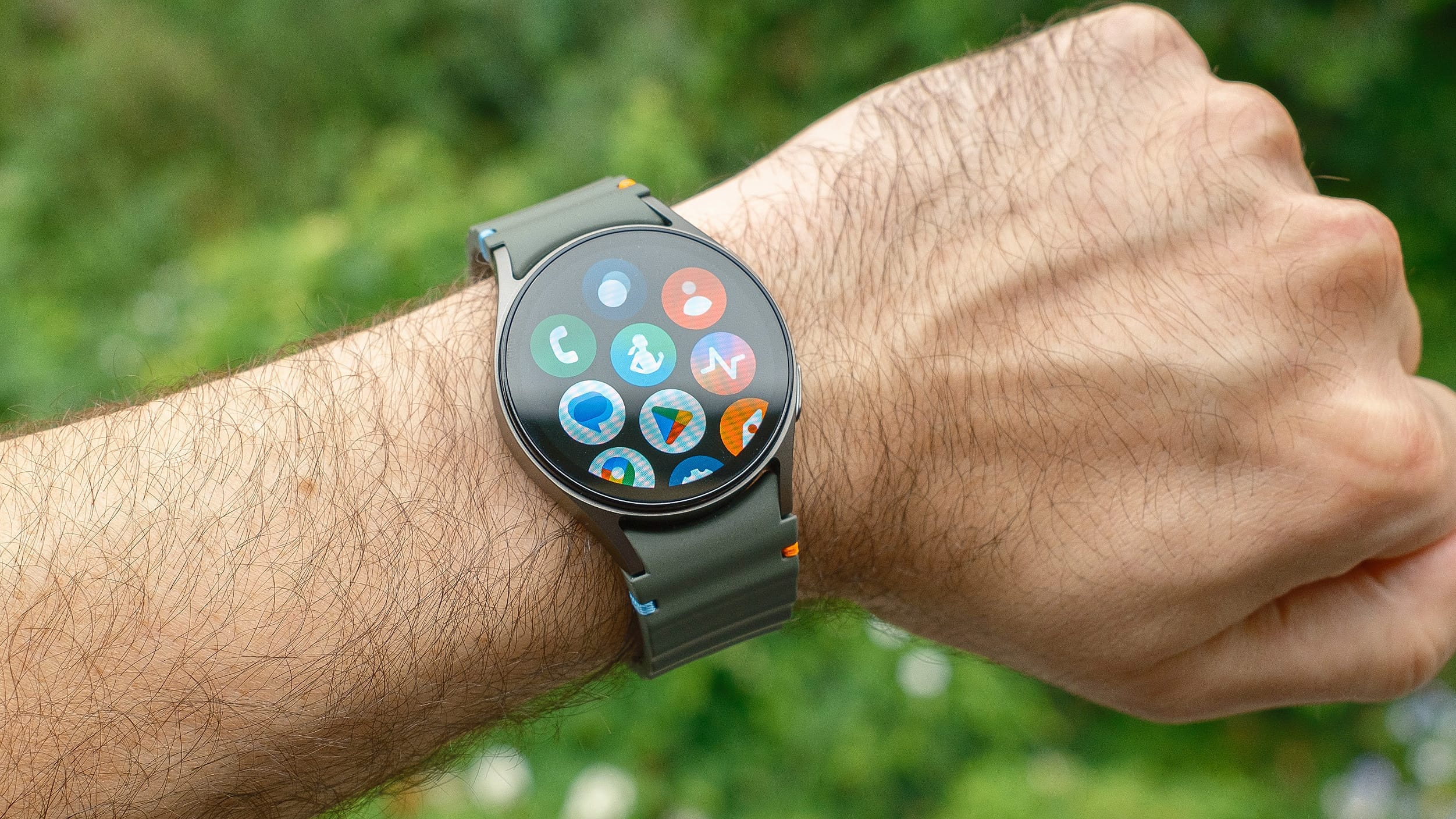 First Look at Samsung’s One UI Watch 8 Icons, Gemini Replacing Assistant
