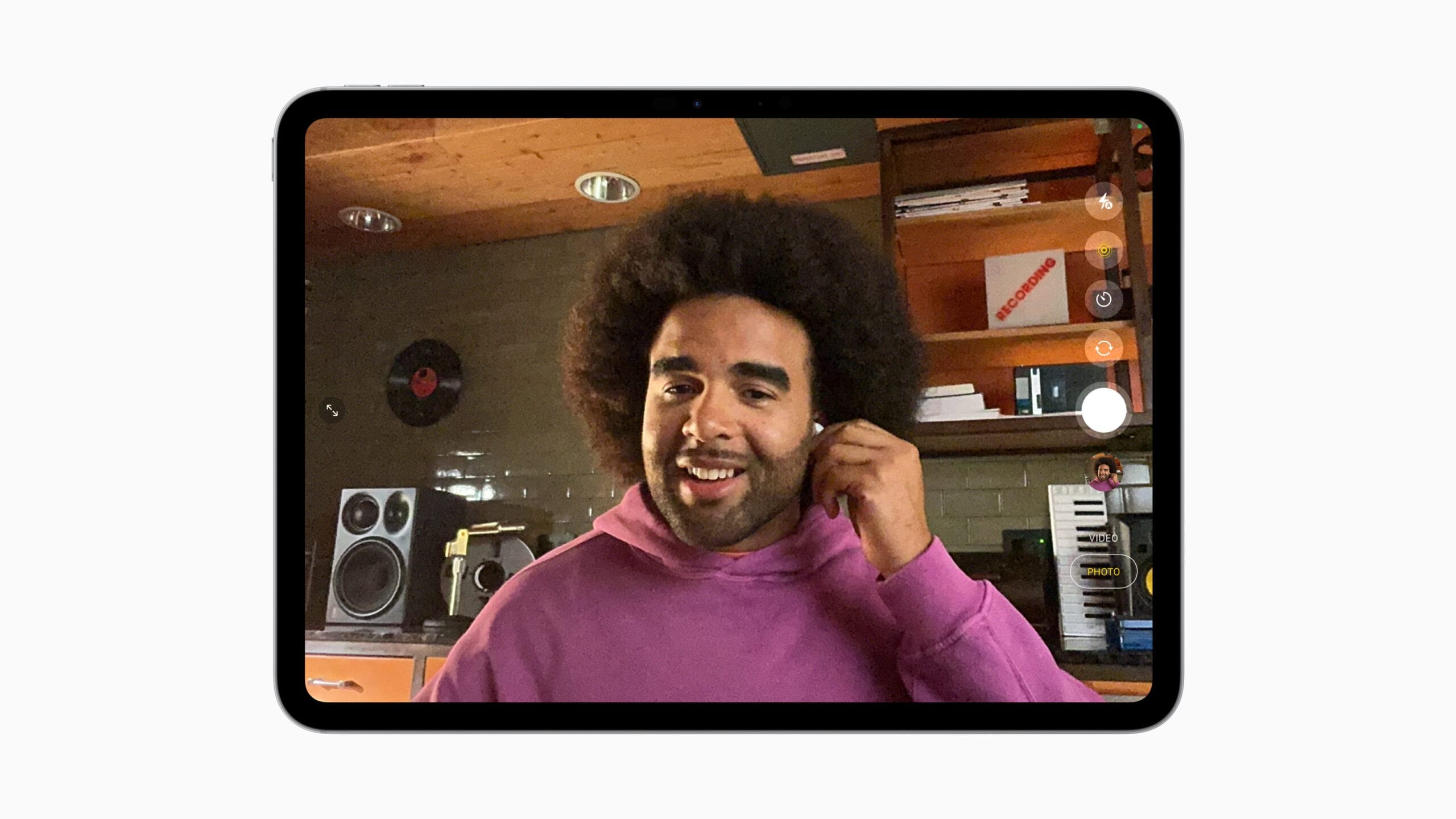 AirPods Get Studio-Quality Recording and Camera Remote in iOS 26
